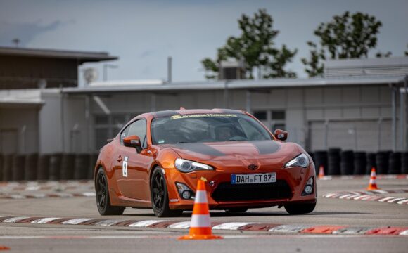 Scuderia München feiert 7. Titel in Folge bei der Münchner Automobil-Slalom Meisterschaft!